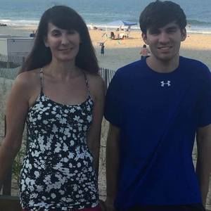 Meet your Posher, Leanne